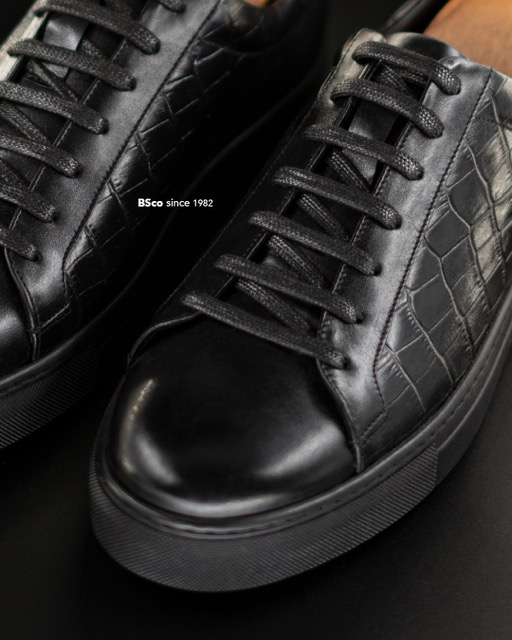 Men’s Vans Shoes, Model 087, Natural Suede Leather with Croco Side Pattern, Lace-Up, Black Sole