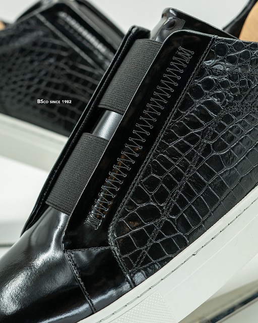 Model 090 – Men's Vans -  made of Brushed Genuine Leather with Croco-embossed Side Panels